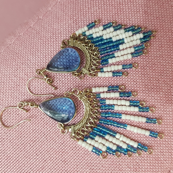 2 Sets Of Artisanal Handmade Earrings - Picture 13 of 17